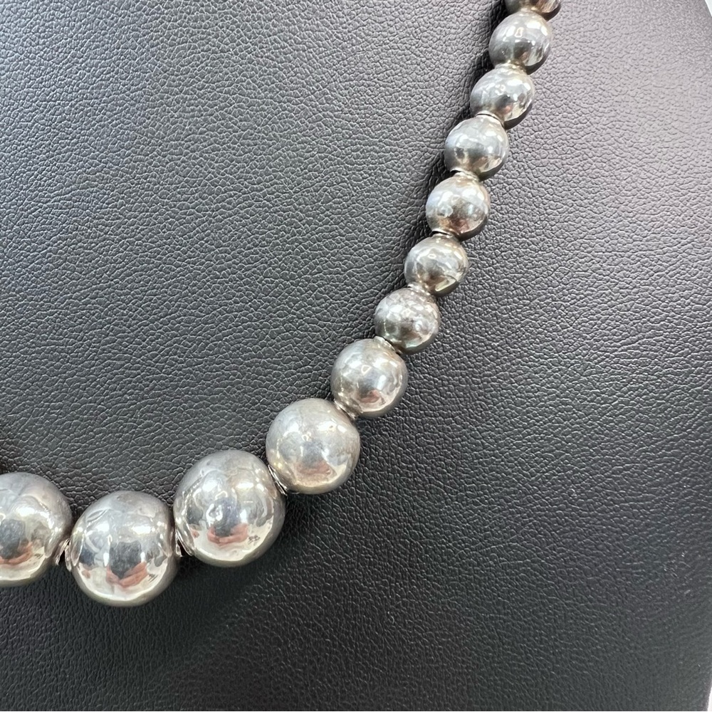 Vintage Mexico Sterling Silver Graduated Ball Bead Necklace - Picture 2 of 7
